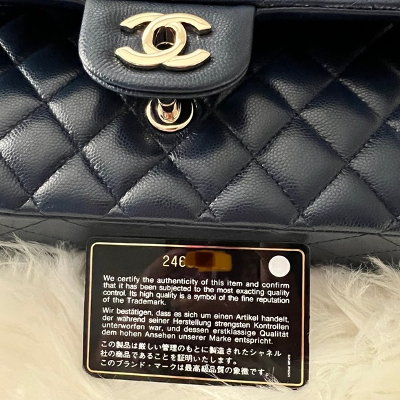 Chanel Cavier 17b medium flap - Picture 10 of 13